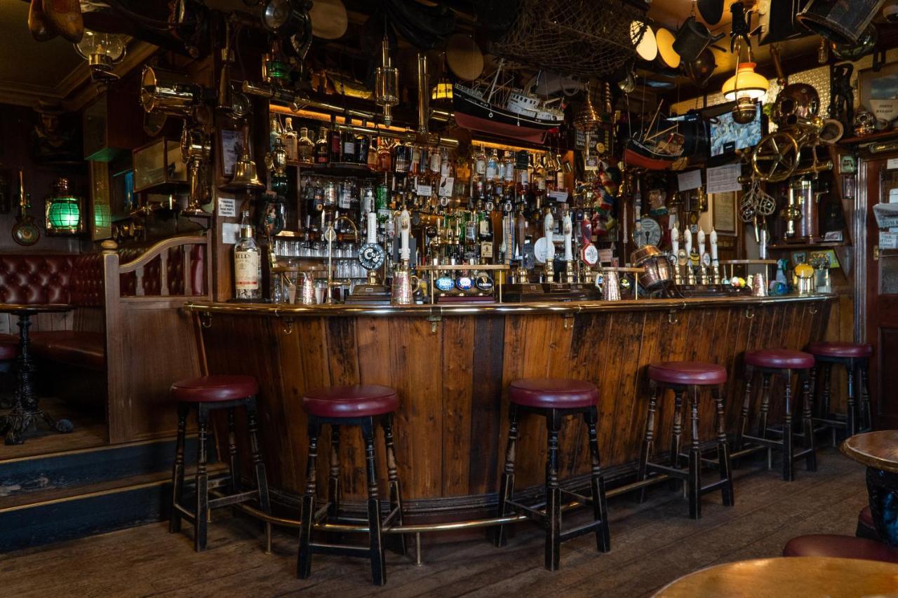 The Olde Ship Inn 시하우시즈 외부 사진